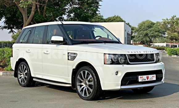 Buy Import Land Rover Range Rover White Car in Import - Dubai in Uganda