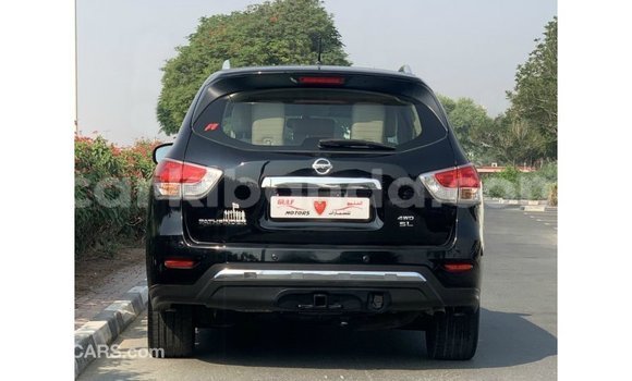 Nunua Imported Nissan Pathfinder Nyeusi Gari ndani ya Import - Dubai nchini Uganda Nunua Imported Nissan Pathfinder Nyeusi Gari ndani ya Import - Dubai nchini Uganda