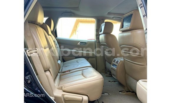 Nunua Imported Nissan Pathfinder Nyeusi Gari ndani ya Import - Dubai nchini Uganda Nunua Imported Nissan Pathfinder Nyeusi Gari ndani ya Import - Dubai nchini Uganda