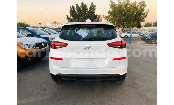Buy Import Hyundai Tucson White Car in Import - Dubai in Uganda Buy Import Hyundai Tucson White Car in Import - Dubai in Uganda