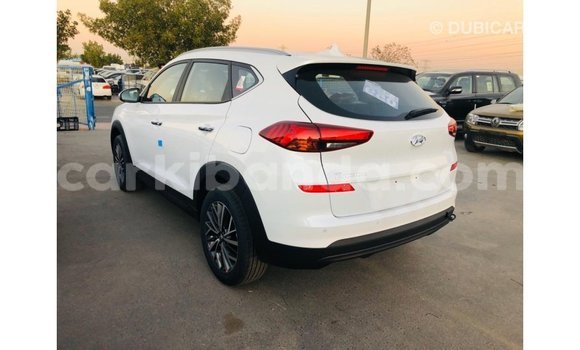 Buy Import Hyundai Tucson White Car in Import - Dubai in Uganda Buy Import Hyundai Tucson White Car in Import - Dubai in Uganda
