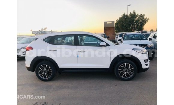 Buy Import Hyundai Tucson White Car in Import - Dubai in Uganda Buy Import Hyundai Tucson White Car in Import - Dubai in Uganda