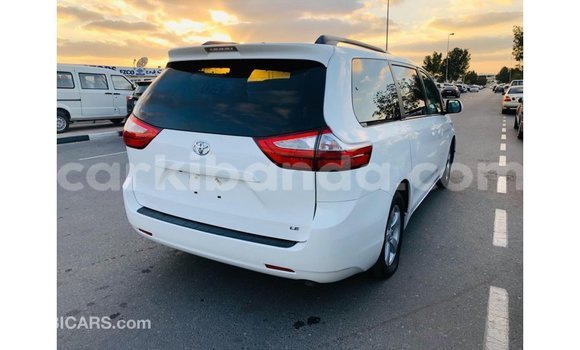 Buy Import Toyota Sienna White Car in Import - Dubai in Uganda Buy Import Toyota Sienna White Car in Import - Dubai in Uganda