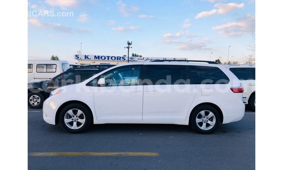 Buy Import Toyota Sienna White Car in Import - Dubai in Uganda Buy Import Toyota Sienna White Car in Import - Dubai in Uganda