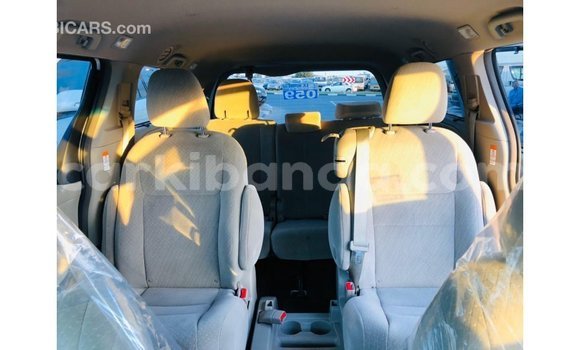 Buy Import Toyota Sienna White Car in Import - Dubai in Uganda Buy Import Toyota Sienna White Car in Import - Dubai in Uganda