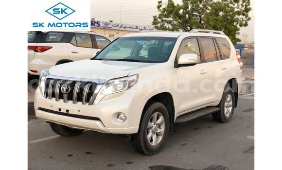 Acheter Import Voiture Toyota Prado Blanc à Import - Dubai, Ouganda