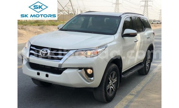 Gura Imported Toyota Fortuner White Imodoka i Import - Dubai mu Uganda Gura Imported Toyota Fortuner White Imodoka i Import - Dubai mu Uganda
