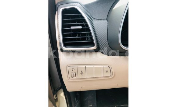 Acheter Import Voiture Hyundai Tucson Autre à Import - Dubai, Ouganda Acheter Import Voiture Hyundai Tucson Autre à Import - Dubai, Ouganda