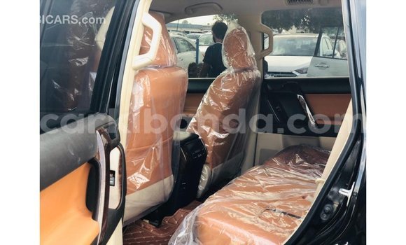 Acheter Import Voiture Toyota Prado Noir à Import - Dubai, Ouganda Acheter Import Voiture Toyota Prado Noir à Import - Dubai, Ouganda