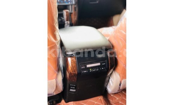 Acheter Import Voiture Toyota Prado Noir à Import - Dubai, Ouganda Acheter Import Voiture Toyota Prado Noir à Import - Dubai, Ouganda