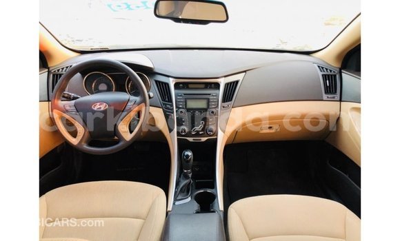 Acheter Import Voiture Hyundai Sonata Rouge à Import - Dubai, Ouganda Acheter Import Voiture Hyundai Sonata Rouge à Import - Dubai, Ouganda