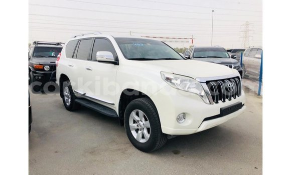 Acheter Import Voiture Toyota Prado Blanc à Import - Dubai, Ouganda
