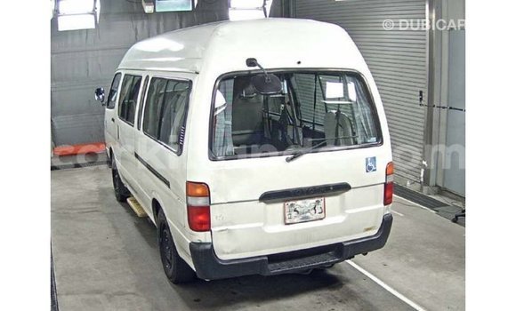 Acheter Import Voiture Toyota Hiace Blanc à Import - Dubai, Ouganda Acheter Import Voiture Toyota Hiace Blanc à Import - Dubai, Ouganda
