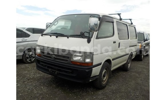 Acheter Import Voiture Toyota Hiace Blanc à Import - Dubai, Ouganda Acheter Import Voiture Toyota Hiace Blanc à Import - Dubai, Ouganda