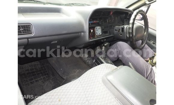 Acheter Import Voiture Toyota Hiace Blanc à Import - Dubai, Ouganda Acheter Import Voiture Toyota Hiace Blanc à Import - Dubai, Ouganda