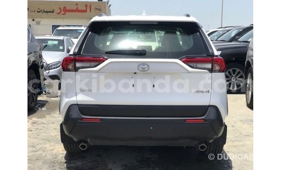 Nunua Imported Toyota 4Runner Nyeupe Gari ndani ya Import - Dubai nchini Uganda Nunua Imported Toyota 4Runner Nyeupe Gari ndani ya Import - Dubai nchini Uganda