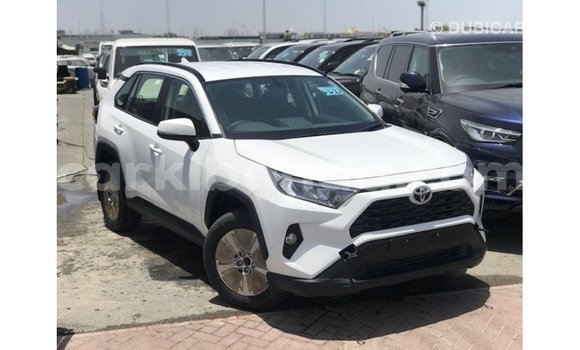 Nunua Imported Toyota 4Runner Nyeupe Gari ndani ya Import - Dubai nchini Uganda Nunua Imported Toyota 4Runner Nyeupe Gari ndani ya Import - Dubai nchini Uganda