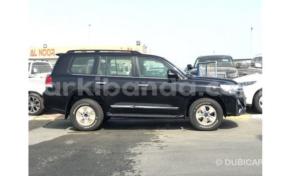 Nunua Imported Toyota Land Cruiser Nyeusi Gari ndani ya Import - Dubai nchini Uganda Nunua Imported Toyota Land Cruiser Nyeusi Gari ndani ya Import - Dubai nchini Uganda