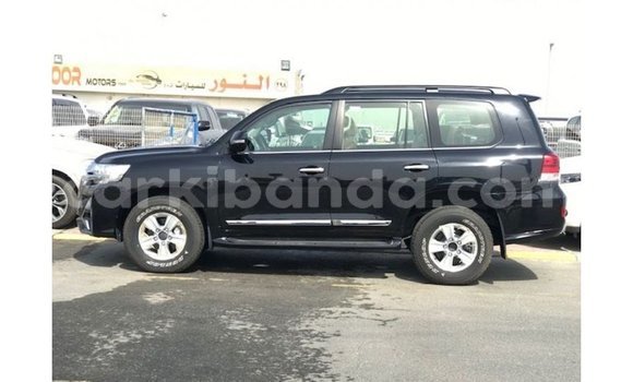 Nunua Imported Toyota Land Cruiser Nyeusi Gari ndani ya Import - Dubai nchini Uganda Nunua Imported Toyota Land Cruiser Nyeusi Gari ndani ya Import - Dubai nchini Uganda