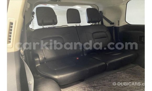 Nunua Imported Toyota Land Cruiser Nyeusi Gari ndani ya Import - Dubai nchini Uganda Nunua Imported Toyota Land Cruiser Nyeusi Gari ndani ya Import - Dubai nchini Uganda