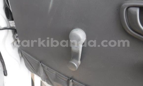 Acheter Occasion Utilitaire Suzuki Carry Blanc à Kampala, Ouganda Acheter Occasion Utilitaire Suzuki Carry Blanc à Kampala, Ouganda