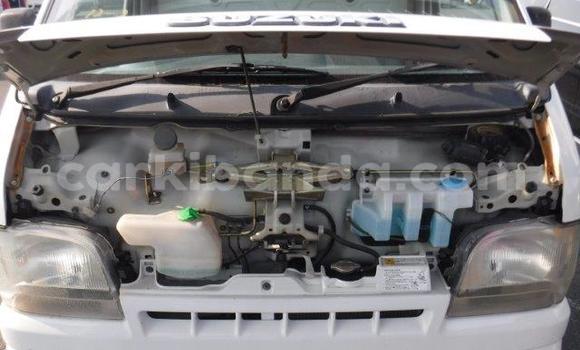 Acheter Occasion Utilitaire Suzuki Carry Blanc à Kampala, Ouganda Acheter Occasion Utilitaire Suzuki Carry Blanc à Kampala, Ouganda