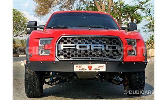 Acheter Import Voiture Ford Club Wagon Rouge à Import - Dubai, Ouganda Acheter Import Voiture Ford Club Wagon Rouge à Import - Dubai, Ouganda