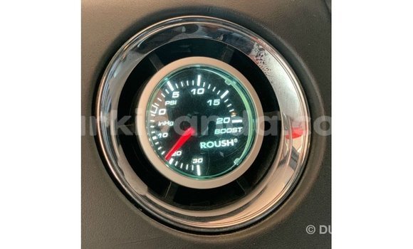 Acheter Import Voiture Ford Club Wagon Rouge à Import - Dubai, Ouganda Acheter Import Voiture Ford Club Wagon Rouge à Import - Dubai, Ouganda