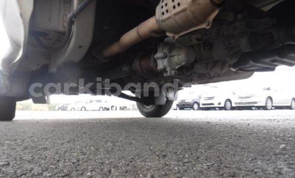 Acheter Occasion Utilitaire Suzuki Carry Blanc à Kampala, Ouganda Acheter Occasion Utilitaire Suzuki Carry Blanc à Kampala, Ouganda