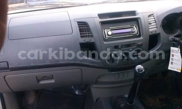 Gura Yakoze Toyota Hilux White Imodoka i Arua mu Uganda Gura Yakoze Toyota Hilux White Imodoka i Arua mu Uganda