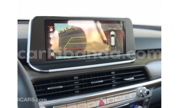 Acheter Import Voiture Kia Carens Blanc à Import - Dubai, Ouganda Acheter Import Voiture Kia Carens Blanc à Import - Dubai, Ouganda