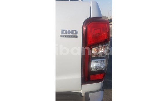 Acheter Import Voiture Mitsubishi L200 Blanc à Import - Dubai, Ouganda Acheter Import Voiture Mitsubishi L200 Blanc à Import - Dubai, Ouganda