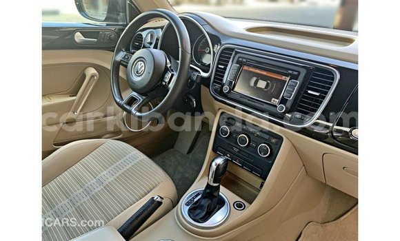 Nunua Imported Volkswagen Beetle Nyeusi Gari ndani ya Import - Dubai nchini Uganda Nunua Imported Volkswagen Beetle Nyeusi Gari ndani ya Import - Dubai nchini Uganda