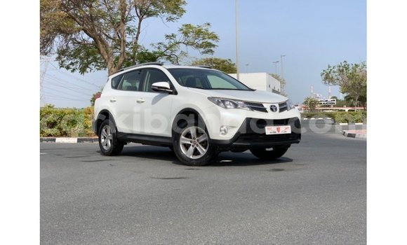 Gura Imported Toyota 4Runner White Imodoka i Import - Dubai mu Uganda