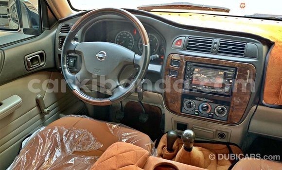 Acheter Import Voiture Nissan Patrol Beige à Import - Dubai, Ouganda Acheter Import Voiture Nissan Patrol Beige à Import - Dubai, Ouganda