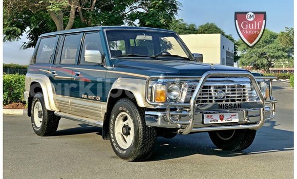 Nunua Imported Nissan Patrol Bluu Gari ndani ya Import - Dubai nchini Uganda Nunua Imported Nissan Patrol Bluu Gari ndani ya Import - Dubai nchini Uganda
