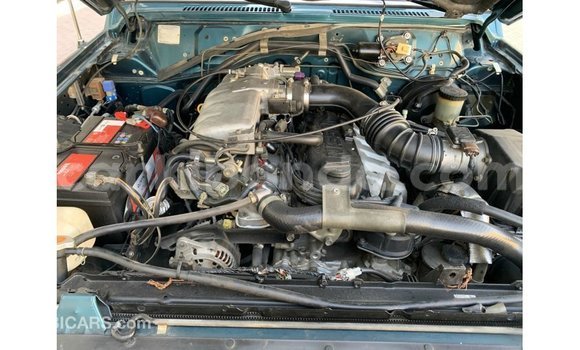 Nunua Imported Nissan Patrol Bluu Gari ndani ya Import - Dubai nchini Uganda Nunua Imported Nissan Patrol Bluu Gari ndani ya Import - Dubai nchini Uganda