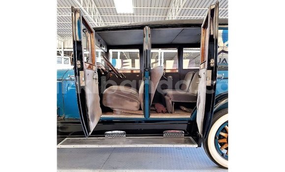 Buy Import Buick Electra Blue Car in Import - Dubai in Uganda Buy Import Buick Electra Blue Car in Import - Dubai in Uganda