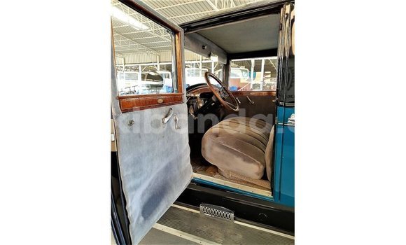 Buy Import Buick Electra Blue Car in Import - Dubai in Uganda Buy Import Buick Electra Blue Car in Import - Dubai in Uganda