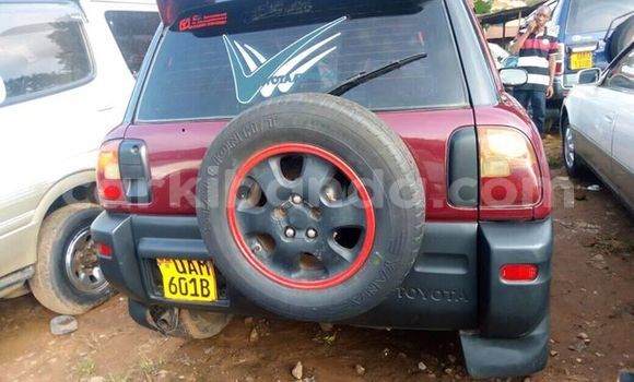 Acheter Occasion Voiture Toyota RAV4 Rouge à Kampala, Ouganda Acheter Occasion Voiture Toyota RAV4 Rouge à Kampala, Ouganda