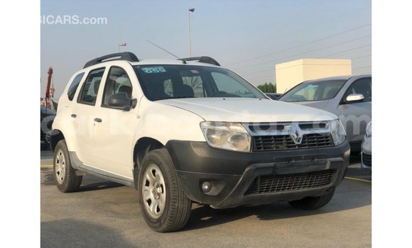 Acheter Import Voiture Renault Duster Blanc à Import - Dubai, Ouganda Acheter Import Voiture Renault Duster Blanc à Import - Dubai, Ouganda