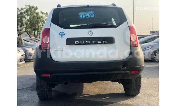 Acheter Import Voiture Renault Duster Blanc à Import - Dubai, Ouganda Acheter Import Voiture Renault Duster Blanc à Import - Dubai, Ouganda