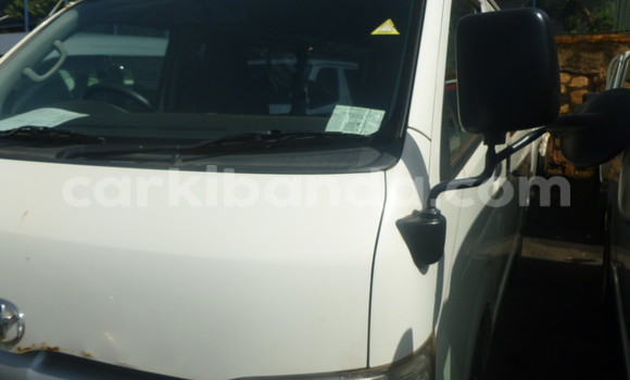 Buy Used Toyota HiAce White Truck in Arua in Uganda