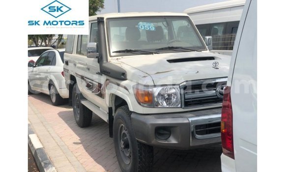 Gura Imported Toyota Land Cruiser Other Imodoka i Import - Dubai mu Uganda
