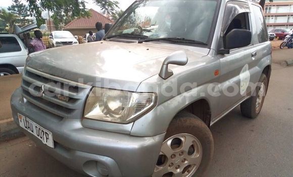 Acheter Occasion Voiture Mitsubishi Pajero Gris à Kampala, Ouganda Acheter Occasion Voiture Mitsubishi Pajero Gris à Kampala, Ouganda
