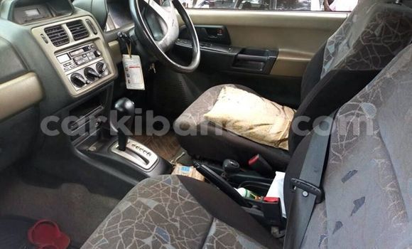 Acheter Occasion Voiture Mitsubishi Pajero Gris à Kampala, Ouganda Acheter Occasion Voiture Mitsubishi Pajero Gris à Kampala, Ouganda