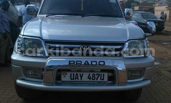 Gura Yakoze Toyota Land Cruiser Prado Silver Imodoka i Kampala mu Uganda Gura Yakoze Toyota Land Cruiser Prado Silver Imodoka i Kampala mu Uganda