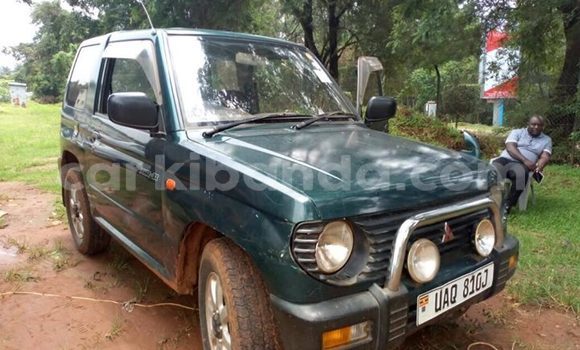 Buy Used Mitsubishi Pajero Green Car in Kampala in Uganda Buy Used Mitsubishi Pajero Green Car in Kampala in Uganda