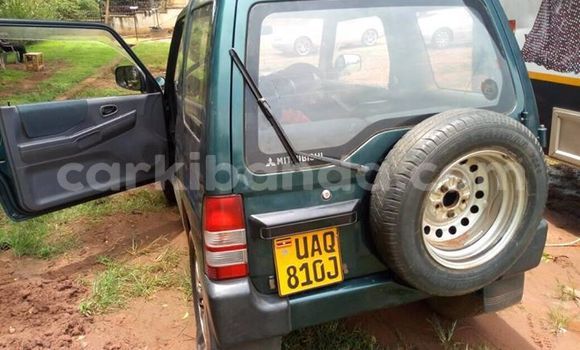 Acheter Occasion Voiture Mitsubishi Pajero Vert à Kampala, Ouganda Acheter Occasion Voiture Mitsubishi Pajero Vert à Kampala, Ouganda