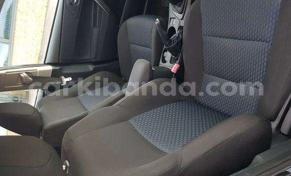 Gura Yakoze Toyota Auris Black Imodoka i Kampala mu Uganda Gura Yakoze Toyota Auris Black Imodoka i Kampala mu Uganda